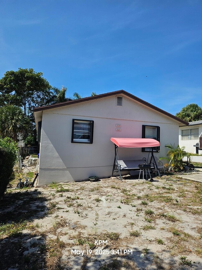 property at 921 Selkirk St