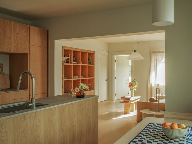 1807 Montana St, Unit 4 in Los Angeles, CA - Building Photo - Building Photo