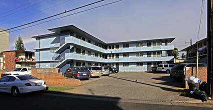 94-395 Farrington Hwy in Waipahu, HI - Building Photo - Building Photo