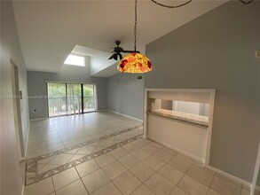 728 Sunny Pine Way-Unit -A3 in Greenacres, FL - Foto de edificio - Building Photo