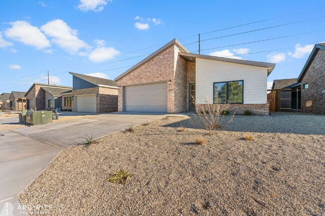 4521 22nd Pl in Lubbock, TX - Building Photo - Building Photo