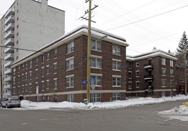 Val Cartier in Ottawa, ON - Building Photo - Building Photo