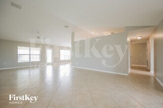 2029 NW 4th St in Cape Coral, FL - Foto de edificio - Building Photo