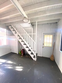 147 Cottage in East Boston, MA - Foto de edificio - Interior Photo