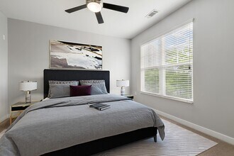 Realm at Patterson Place in Durham, NC - Foto de edificio - Building Photo