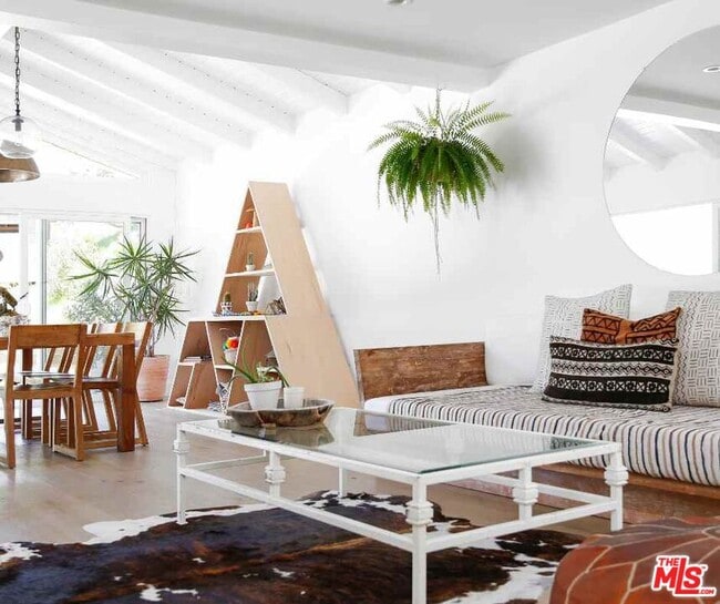 30606 La Sonora Dr in Malibu, CA - Building Photo - Building Photo