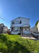 200 Robin St in Bridgeport, CT - Building Photo