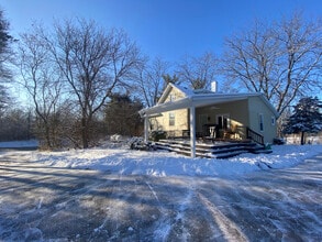 5015 N Territorial Rd in Ann Arbor, MI - Building Photo - Building Photo