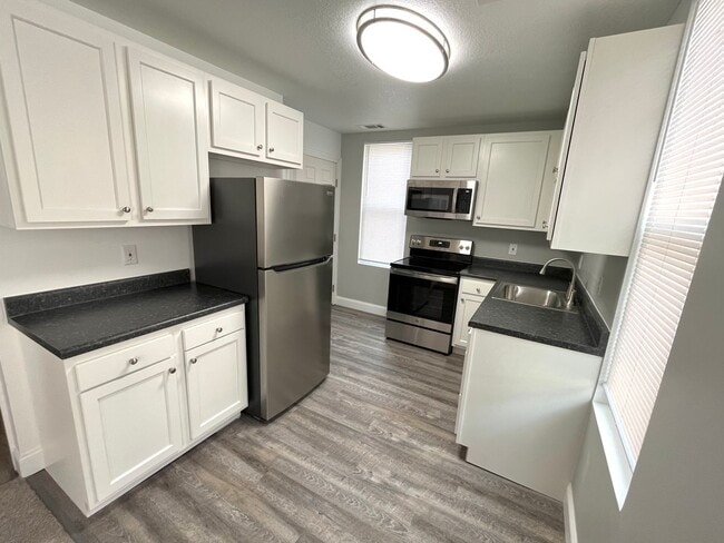 property at 444 W 5th St