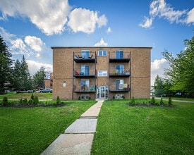 580 High St in Moncton, NB - Building Photo - Building Photo