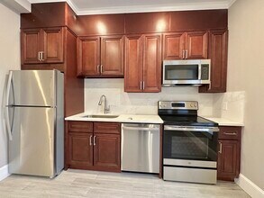 1152 Cambridge St, Unit 2 in Cambridge, MA - Foto de edificio - Building Photo