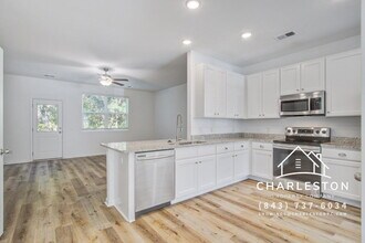 200 Woodward Rd in Goose Creek, SC - Building Photo - Building Photo