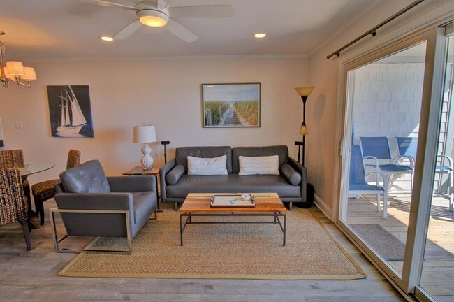 927 N Anderson Blvd in Topsail Beach, NC - Building Photo - Building Photo