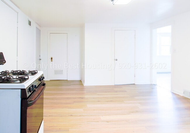 919 Wright St in Oshkosh, WI - Building Photo - Building Photo