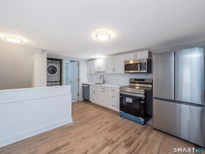 523 Danbury Rd in Wilton, CT - Building Photo - Building Photo