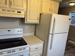 6332 Norburn Way, Unit Right in Lansing, MI - Building Photo - Building Photo