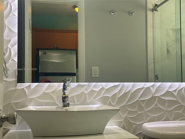 1420 Pennsylvania Ave in Miami Beach, FL - Building Photo - Building Photo