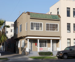 225 Atlantic Ave in Long Beach, CA - Building Photo