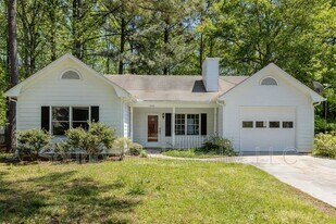 1532 Briar Glenn Rd in Rocky Mount, NC - Building Photo