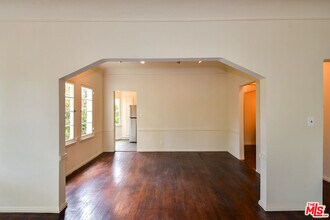 803 Croft Ave in West Hollywood, CA - Building Photo - Building Photo