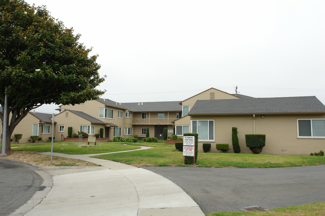 Pajaro Circle Apartments in Salinas, CA - Foto de edificio