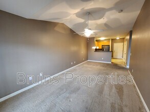 7104 W Friendly Ave in Greensboro, NC - Building Photo - Building Photo