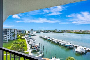 1648 Jupiter Cove Dr in Jupiter, FL - Building Photo