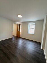 1357 N Wells St, Unit coach house in Chicago, IL - Building Photo - Building Photo