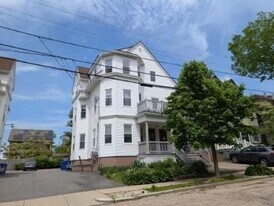 228 Pleasant St in Providence, RI - Building Photo