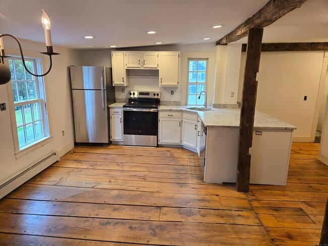 256 Main St S in Woodbury, CT - Building Photo - Building Photo