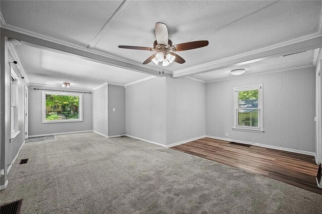 property at 1923 39th St