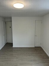 323 Smith Wy in Pittsburgh, PA - Building Photo - Building Photo