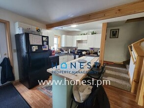 9 High St in Lisbon, ME - Building Photo - Building Photo