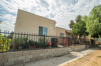 916 W 88th St in Los Angeles, CA - Building Photo - Building Photo