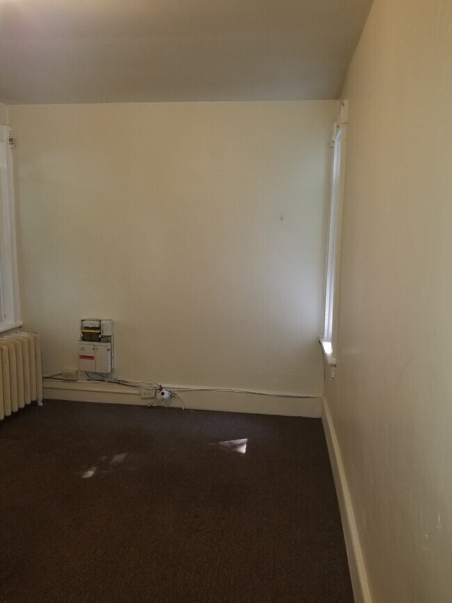 14 Hooker Ave in Poughkeepsie, NY - Building Photo - Building Photo
