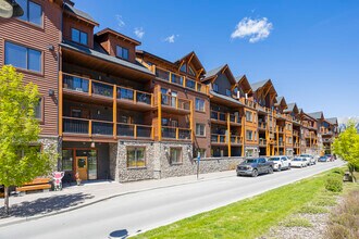 505 Policemans Creek Dr in Canmore, AB - Building Photo - Building Photo