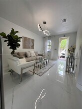 9336 W 34th Ct in Hialeah, FL - Building Photo - Building Photo