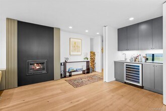 17 Waters Edge in Rye, NY - Building Photo - Building Photo