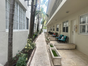 1340 Drexel Ave, Unit 308 in Miami Beach, FL - Building Photo - Building Photo