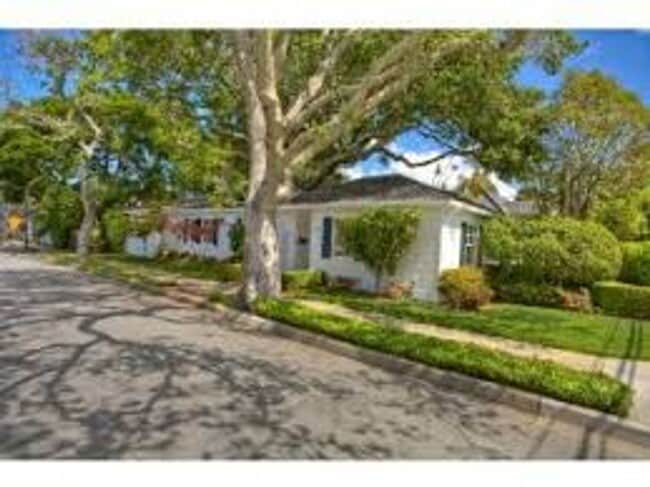 property at 1815 Carmelita Ave
