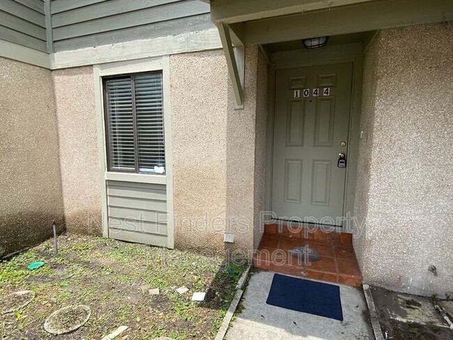 7701 Baymeadows Cir W in Jacksonville, FL - Building Photo - Building Photo