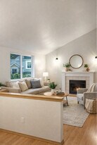 7104 SE Kansas St in Port Orchard, WA - Building Photo