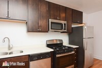 2946 N Albany Ave, Unit M04B in Chicago, IL - Building Photo - Building Photo