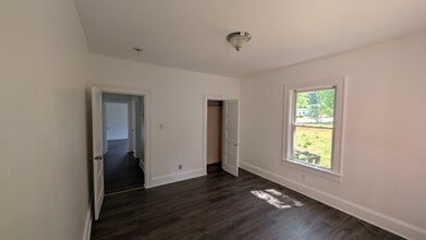402 E Mulberry St in Goldsboro, NC - Building Photo - Building Photo