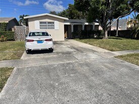 4315 Harrison St in Hollywood, FL - Building Photo