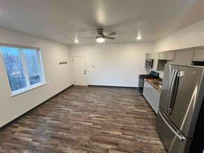1430 S Irwin Rd-Unit -3 in Palmer, AK - Building Photo - Building Photo