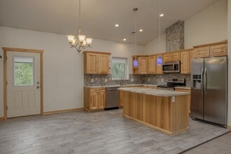 2066 Tops St in North Pole, AK - Building Photo - Building Photo