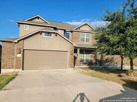 1010 Bar Z Ranch in San Antonio, TX - Building Photo