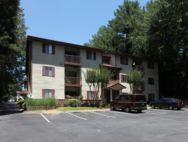 Peppertree Apartments in Atlanta, GA - Foto de edificio - Building Photo