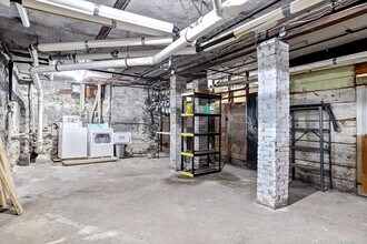 759 Boylston St, Unit 2 in Chestnut Hill, MA - Building Photo - Building Photo